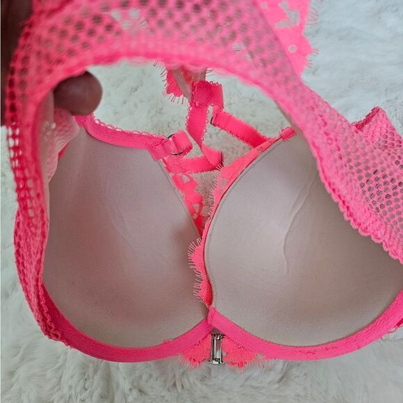 Victoria Secret Bra - Picture 4 of 6
